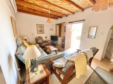 stone-bungalow-for-sale-paphos-cyprus7