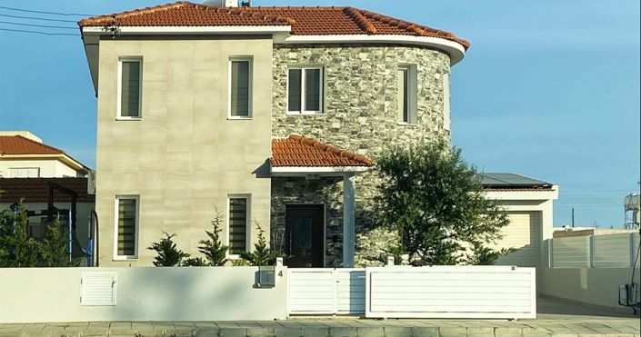 Image No.1-Maison de 4 chambres à vendre à Chypre