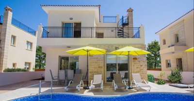 1 - Polis, House