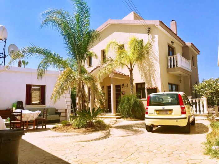 Image No.1-Maison de 6 chambres à vendre à Paphos