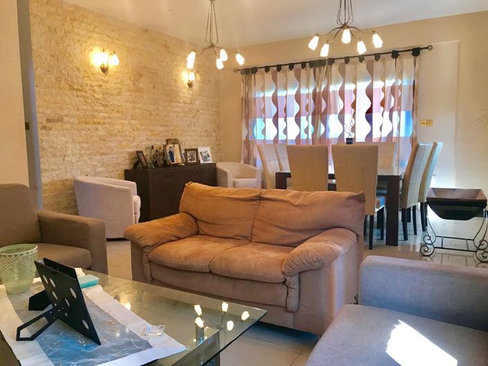 Image No.12-6 Bed House for sale