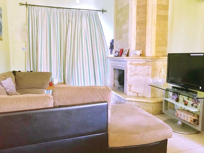 Image No.16-6 Bed House for sale