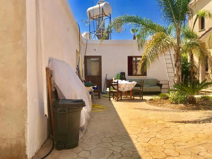 Image No.3-6 Bed House for sale