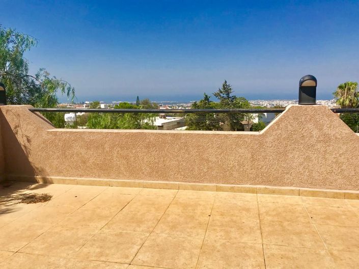 Image No.9-6 Bed House for sale