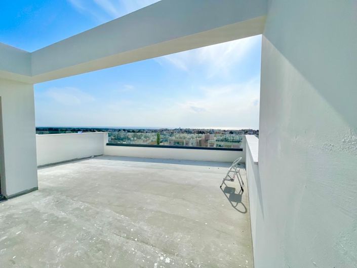 Image No.6-2 Bed House for sale