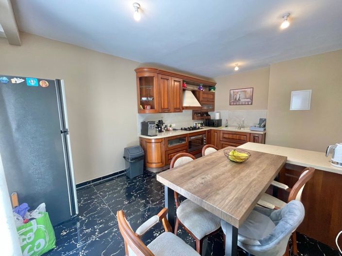 Image No.13-5 Bed House for sale