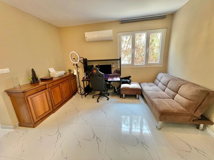 Image No.14-5 Bed House for sale