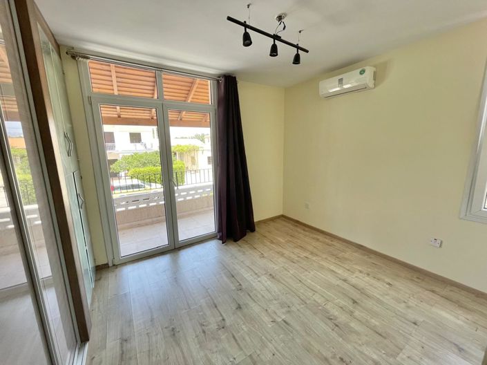 Image No.18-5 Bed House for sale