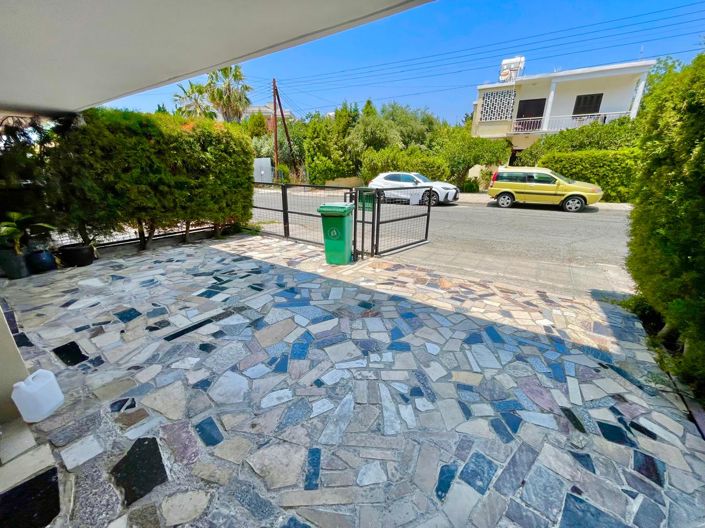 Image No.25-5 Bed House for sale