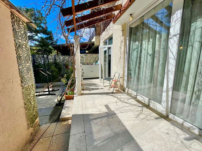 Image No.9-5 Bed House for sale