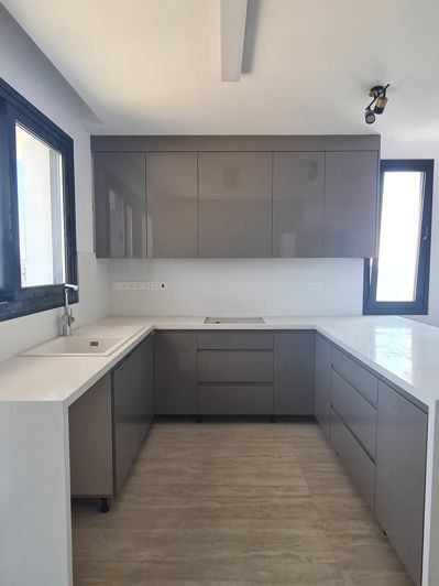 Image No.20-3 Bed Apartment for sale