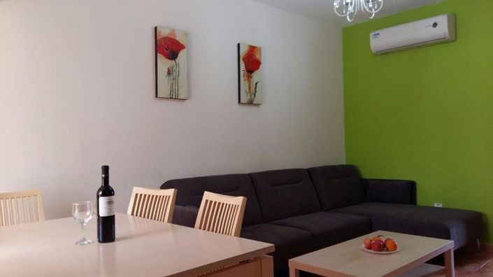 Image No.7-2 Bed House for sale