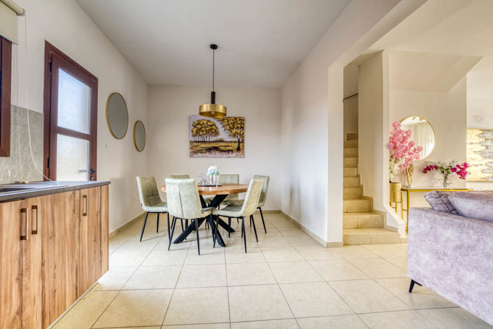 Image No.18-2 Bed House for sale