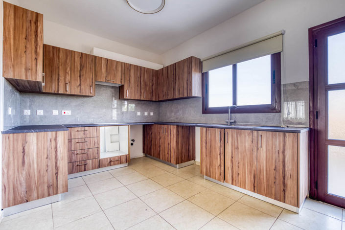 Image No.18-2 Bed House for sale