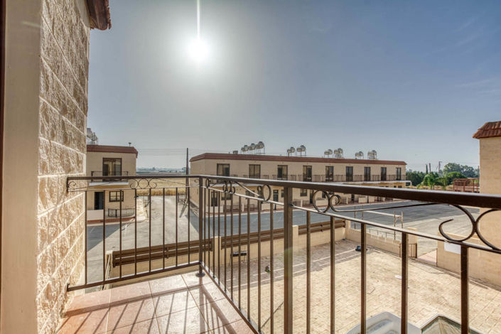 Image No.4-2 Bed House for sale