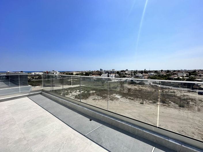 Image No.13-2 Bed Apartment for sale