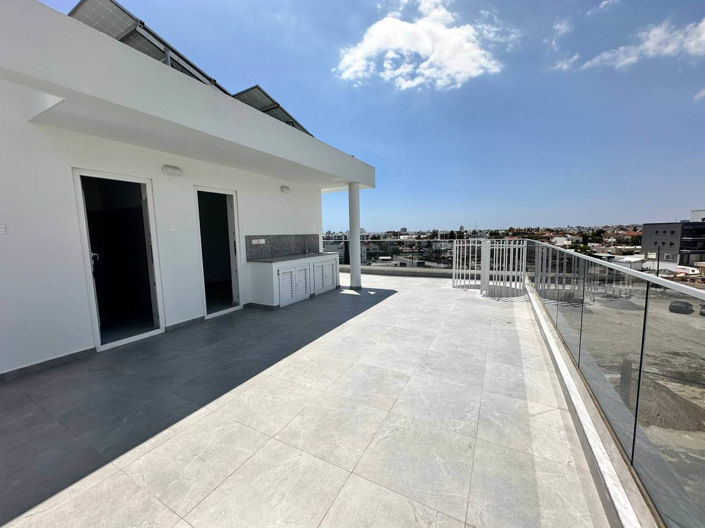 Image No.16-2 Bed Apartment for sale