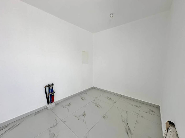 Image No.27-2 Bed Apartment for sale