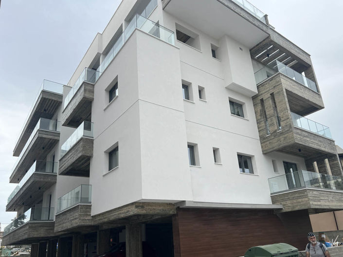 Image No.1-3 Bed Apartment for sale