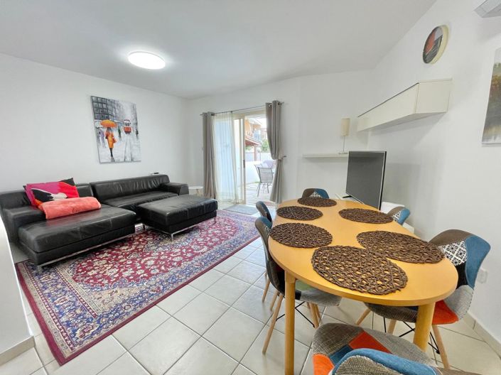 Image No.6-2 Bed House for sale