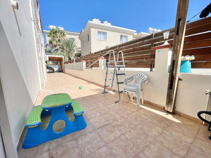 Image No.9-Commercial de 4 chambres à vendre à Paphos