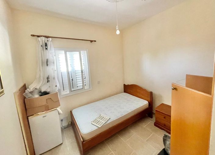 Image No.10-3 Bed House for sale