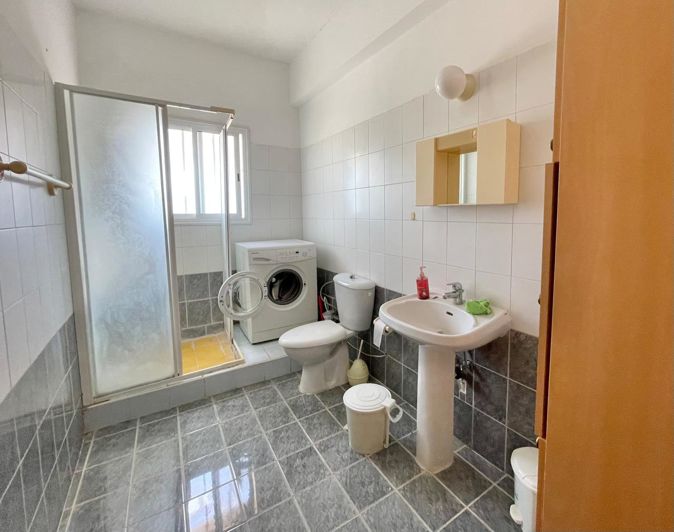 Image No.13-3 Bed House for sale