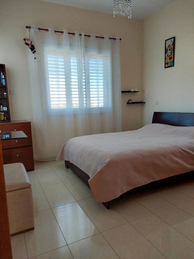 Image No.17-3 Bed House for sale