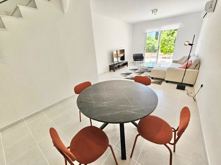 Image No.10-2 Bed House for sale