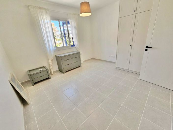 Image No.14-2 Bed House for sale