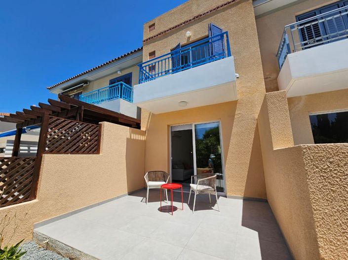 Image No.5-2 Bed House for sale