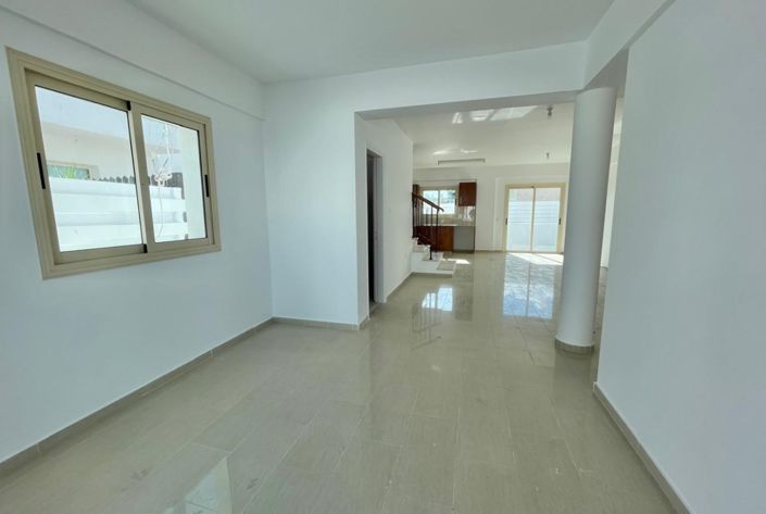 Image No.3-3 Bed House for sale