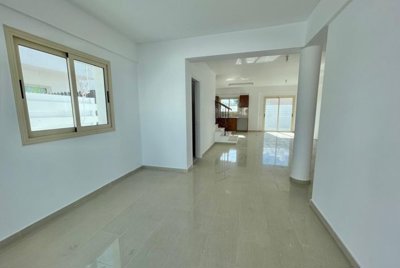 key-ready-villa-for-sale-paphos-cyprus3
