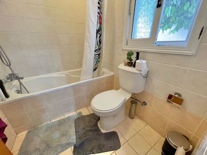 Image No.14-4 Bed House for sale