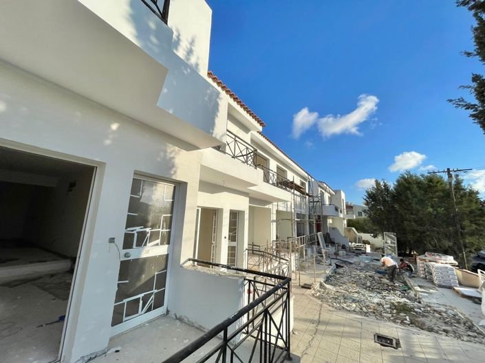 Image No.5-2 Bed House for sale