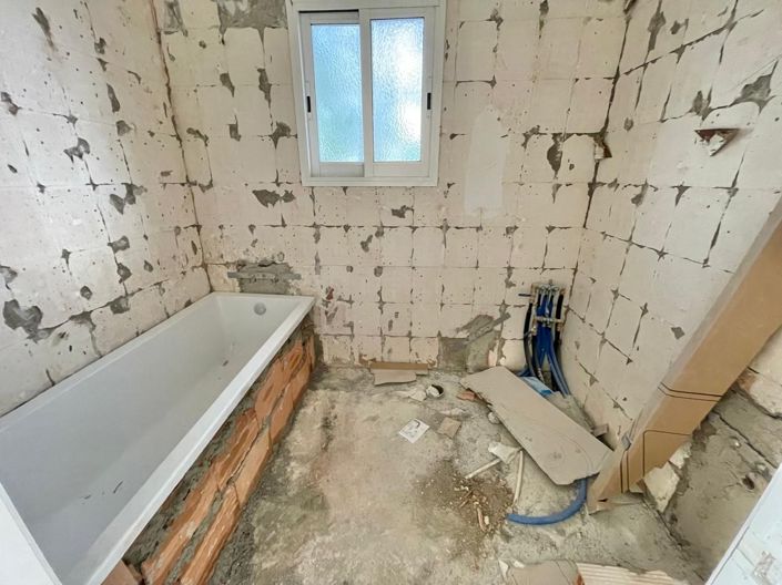 Image No.7-2 Bed House for sale