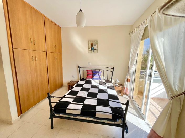 Image No.11-3 Bed House for sale