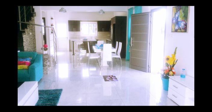 Image No.7-3 Bed House for sale