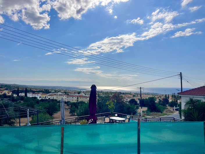 Image No.1-3 Bed House for sale