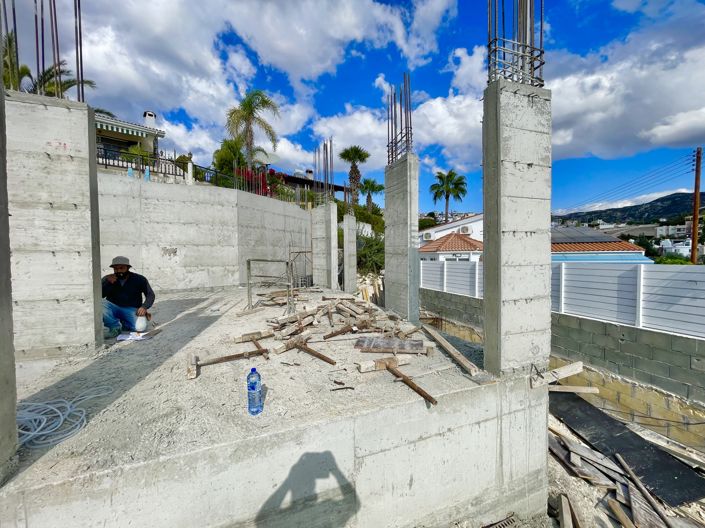 Image No.11-3 Bed House for sale