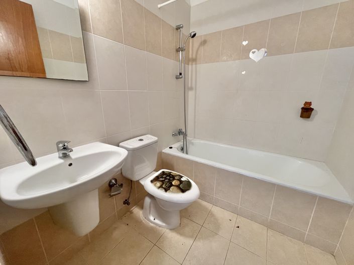 Image No.7-1 Bed Apartment for sale