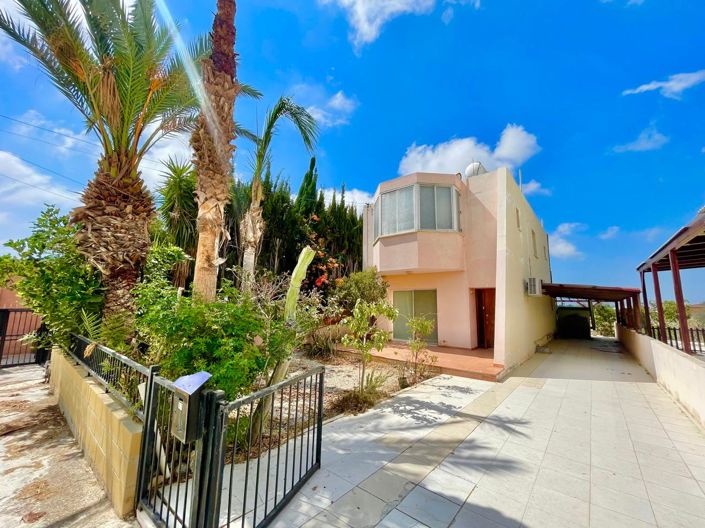 Image No.2-3 Bed House for sale