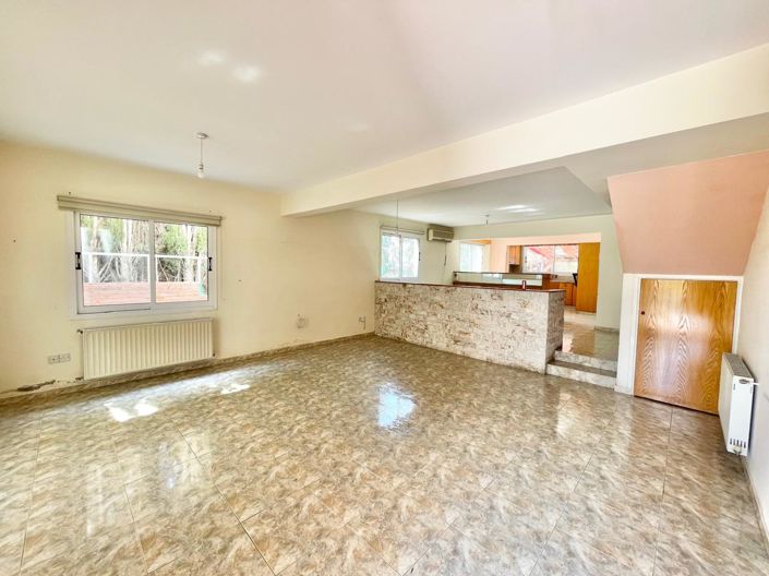 Image No.8-3 Bed House for sale