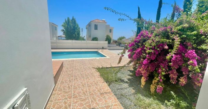 Image No.19-3 Bed House for sale