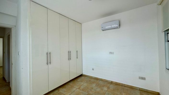 Image No.24-3 Bed House for sale