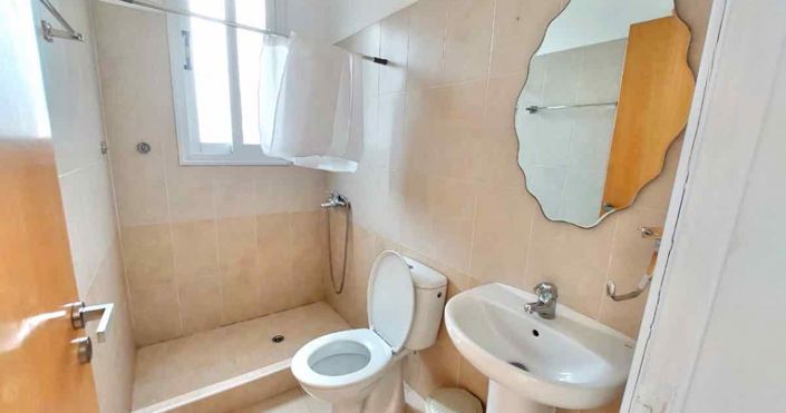 Image No.8-3 Bed House for sale