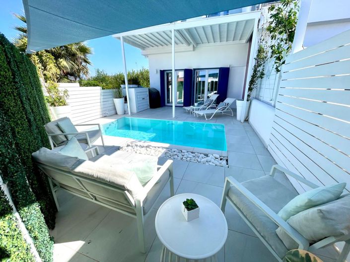 Image No.4-2 Bed House for sale