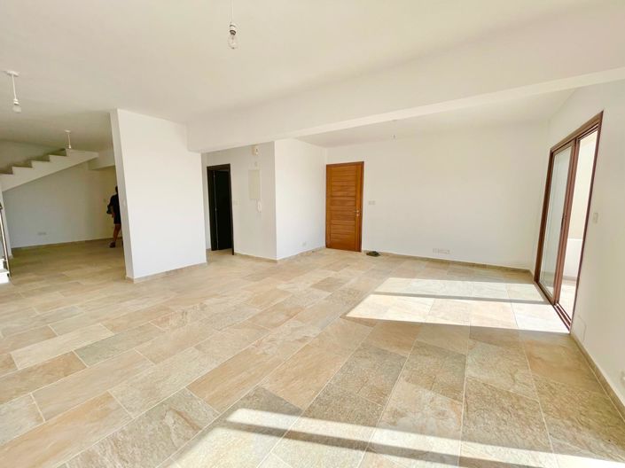 Image No.16-3 Bed House for sale