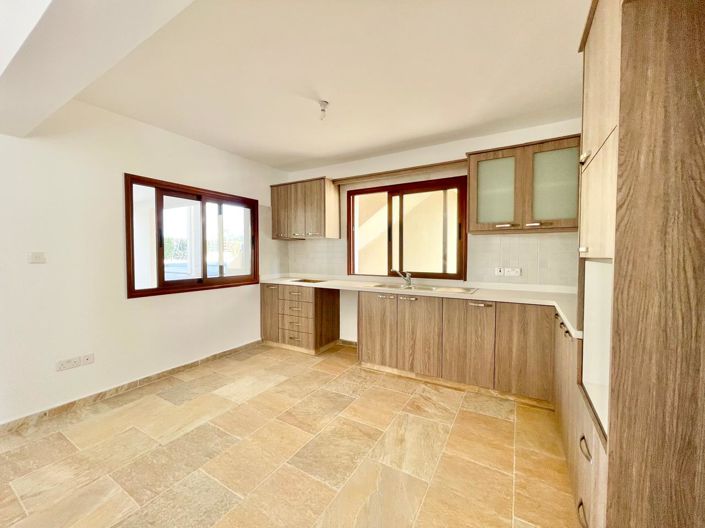 Image No.17-3 Bed House for sale