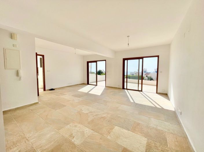 Image No.19-3 Bed House for sale